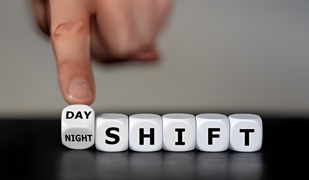 shift siang dan shift malam - shift kerja karyawan